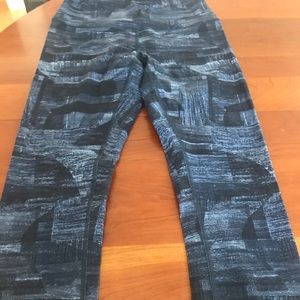 Lulu lemon crop leggings